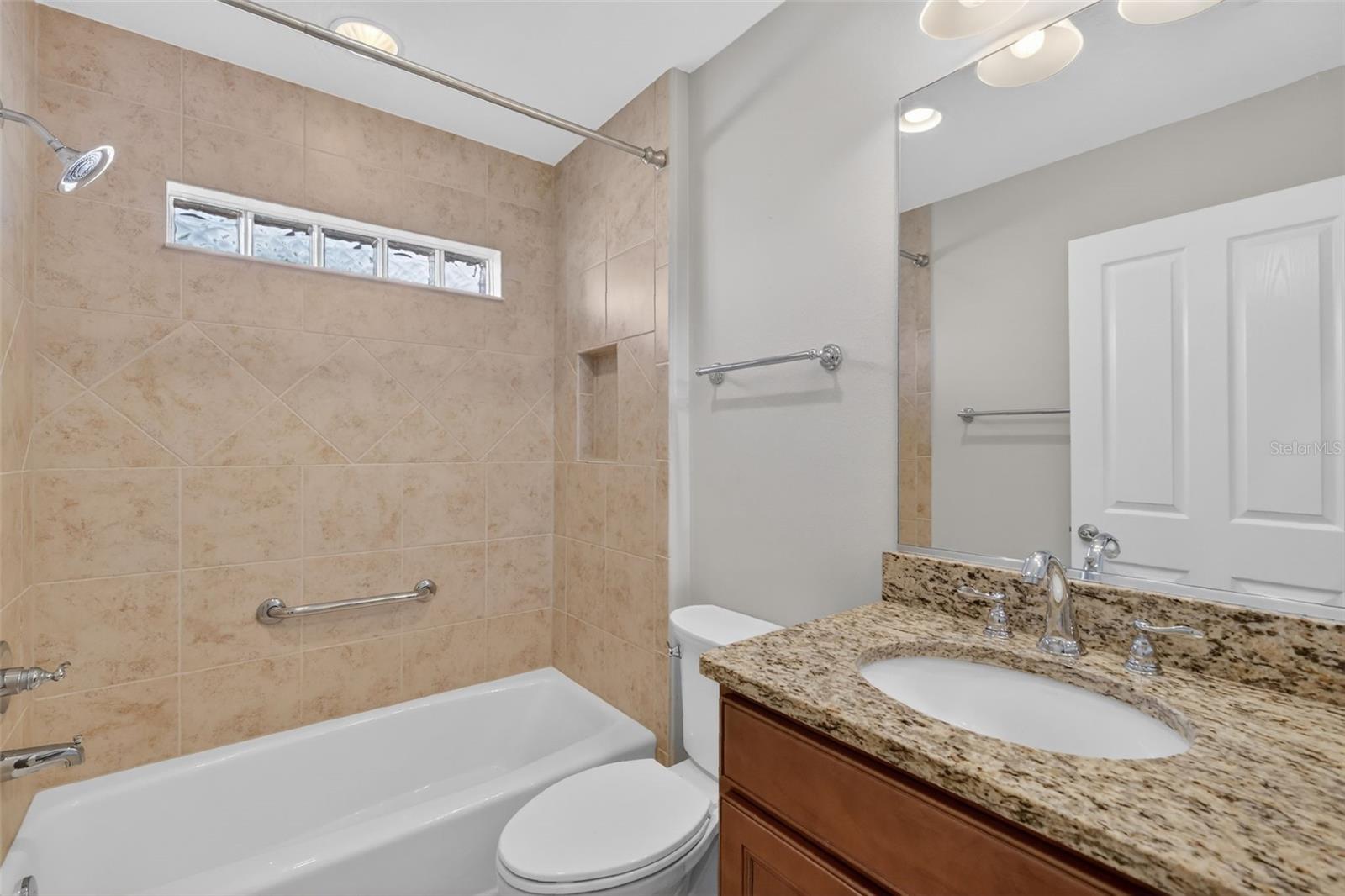 1586 LEMON LOOP, THE VILLAGES, FL, 32163