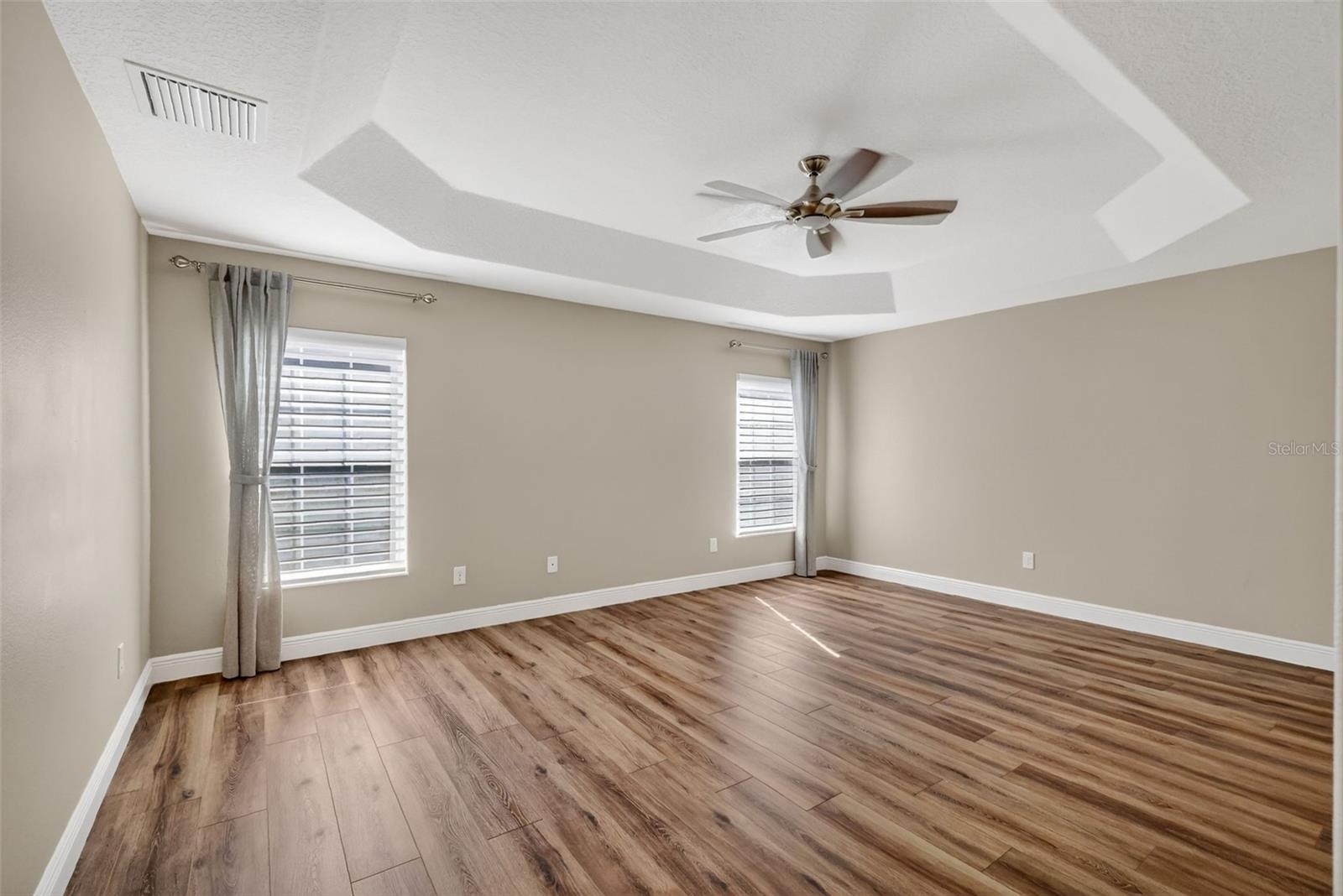 1586 LEMON LOOP, THE VILLAGES, FL, 32163