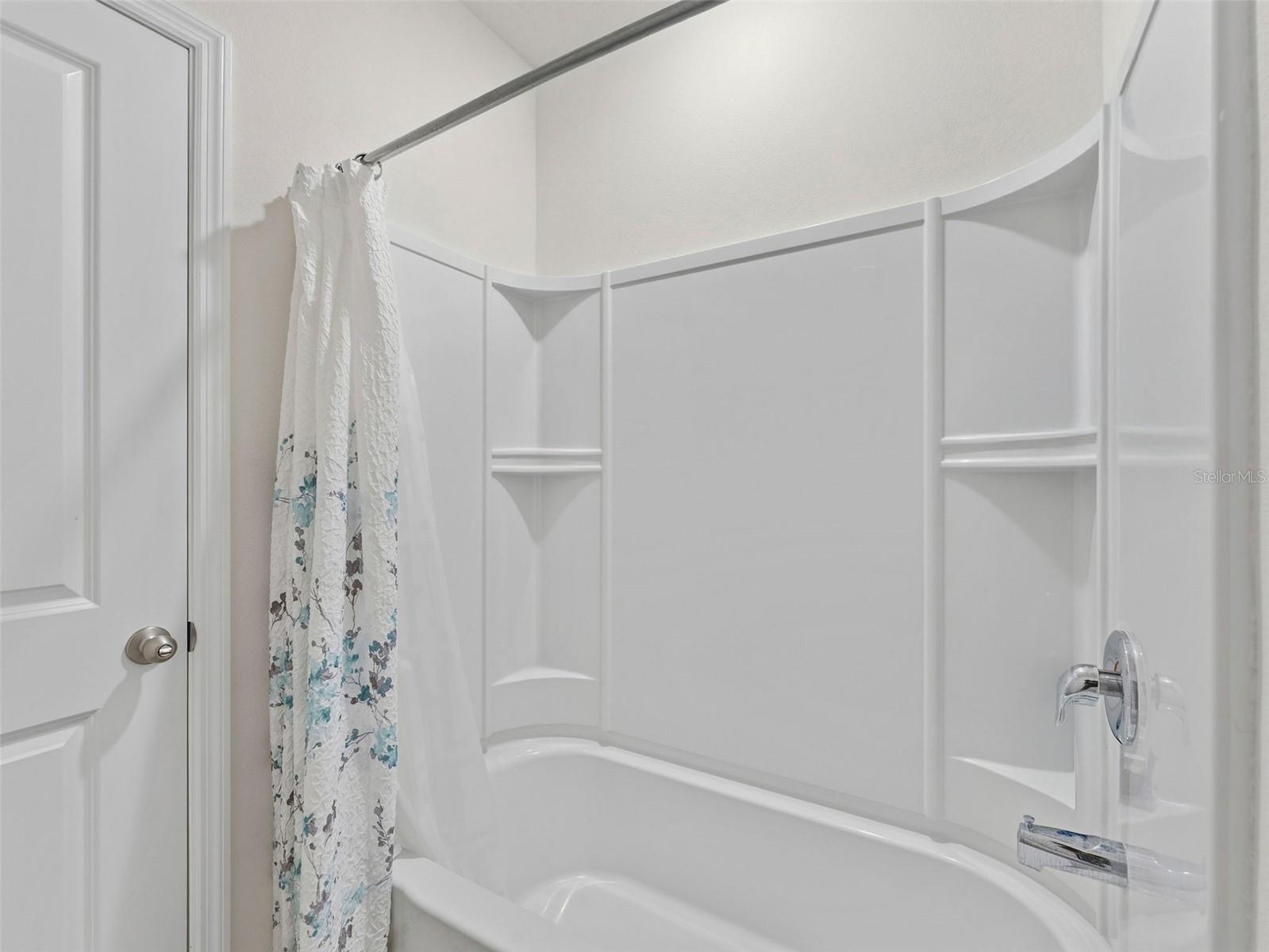 32577 KOBUK VALLEY AVE, WESLEY CHAPEL, FL, 33543