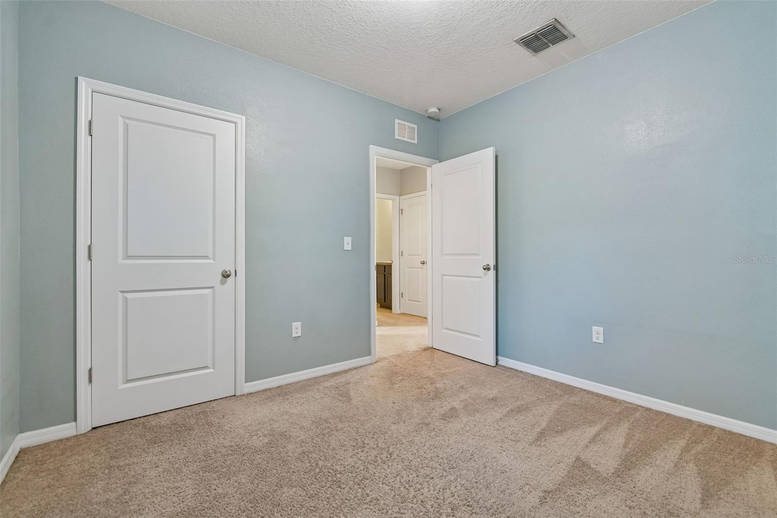 10104 HAWK STORM AVE, TAMPA, FL, 33610