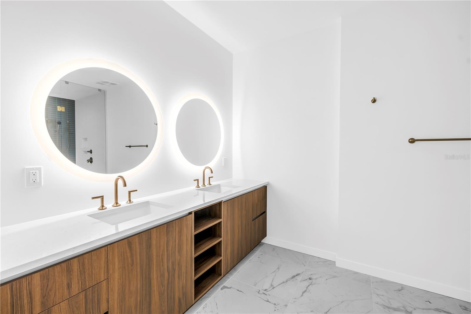 777 3RD AVE N #1703, ST PETERSBURG, FL, 33701