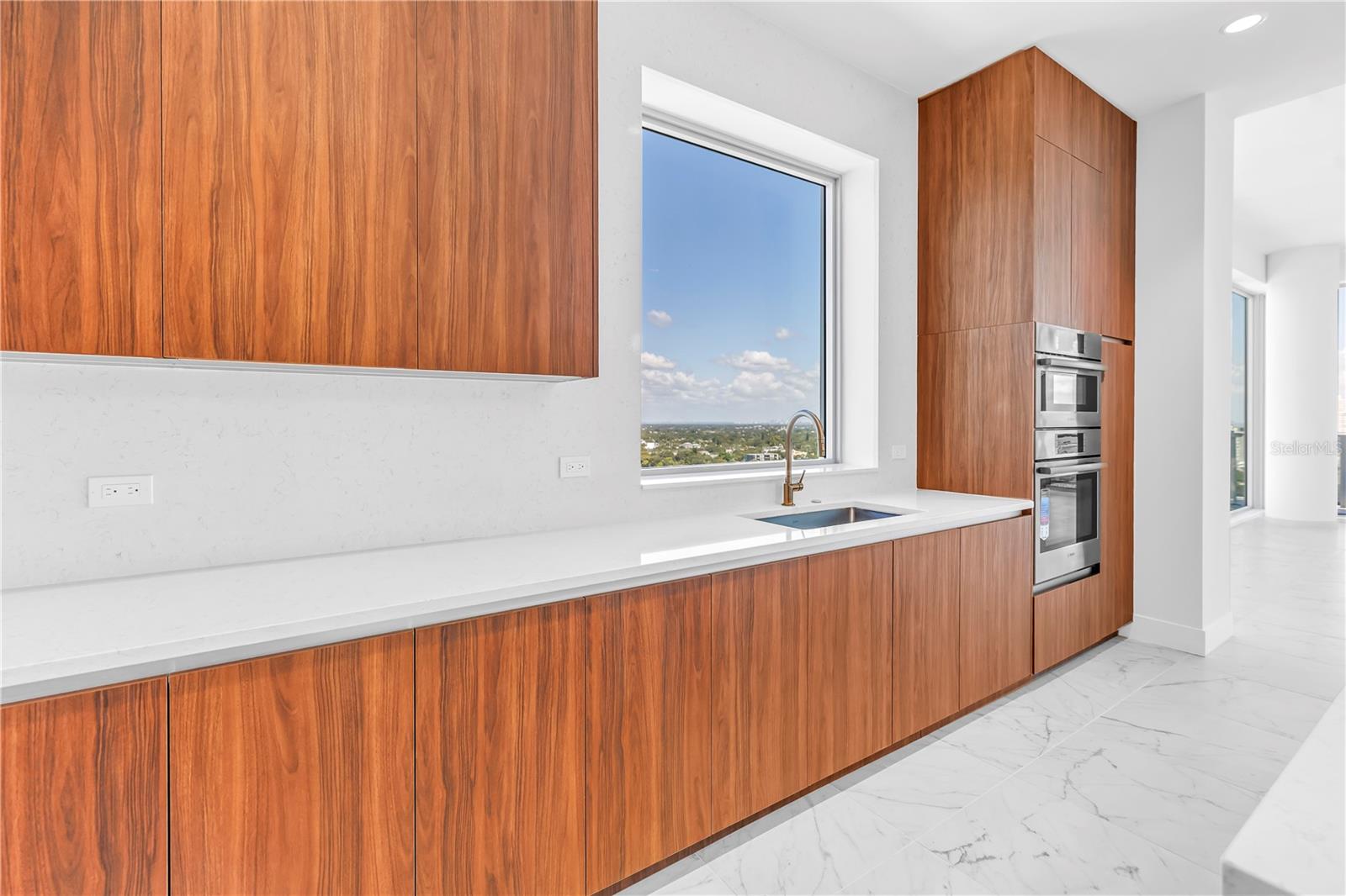 777 3RD AVE N #1703, ST PETERSBURG, FL, 33701