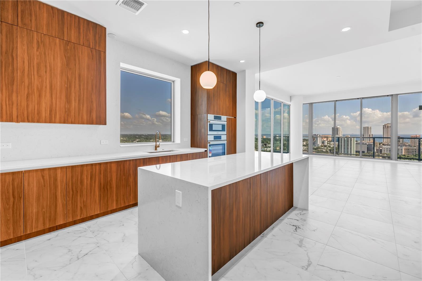 777 3RD AVE N #1703, ST PETERSBURG, FL, 33701