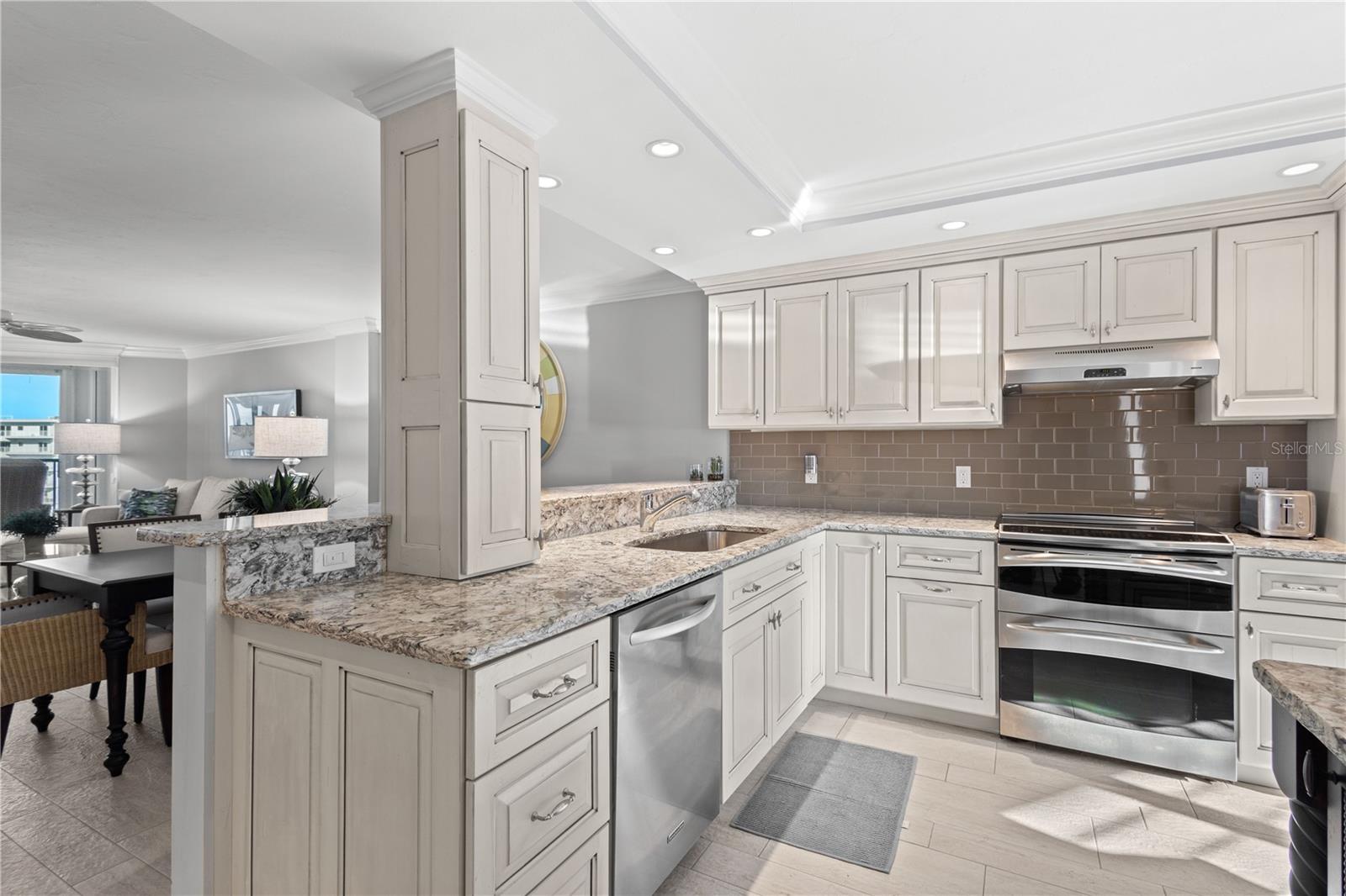 5880 MIDNIGHT PASS RD #804, SARASOTA, FL, 34242