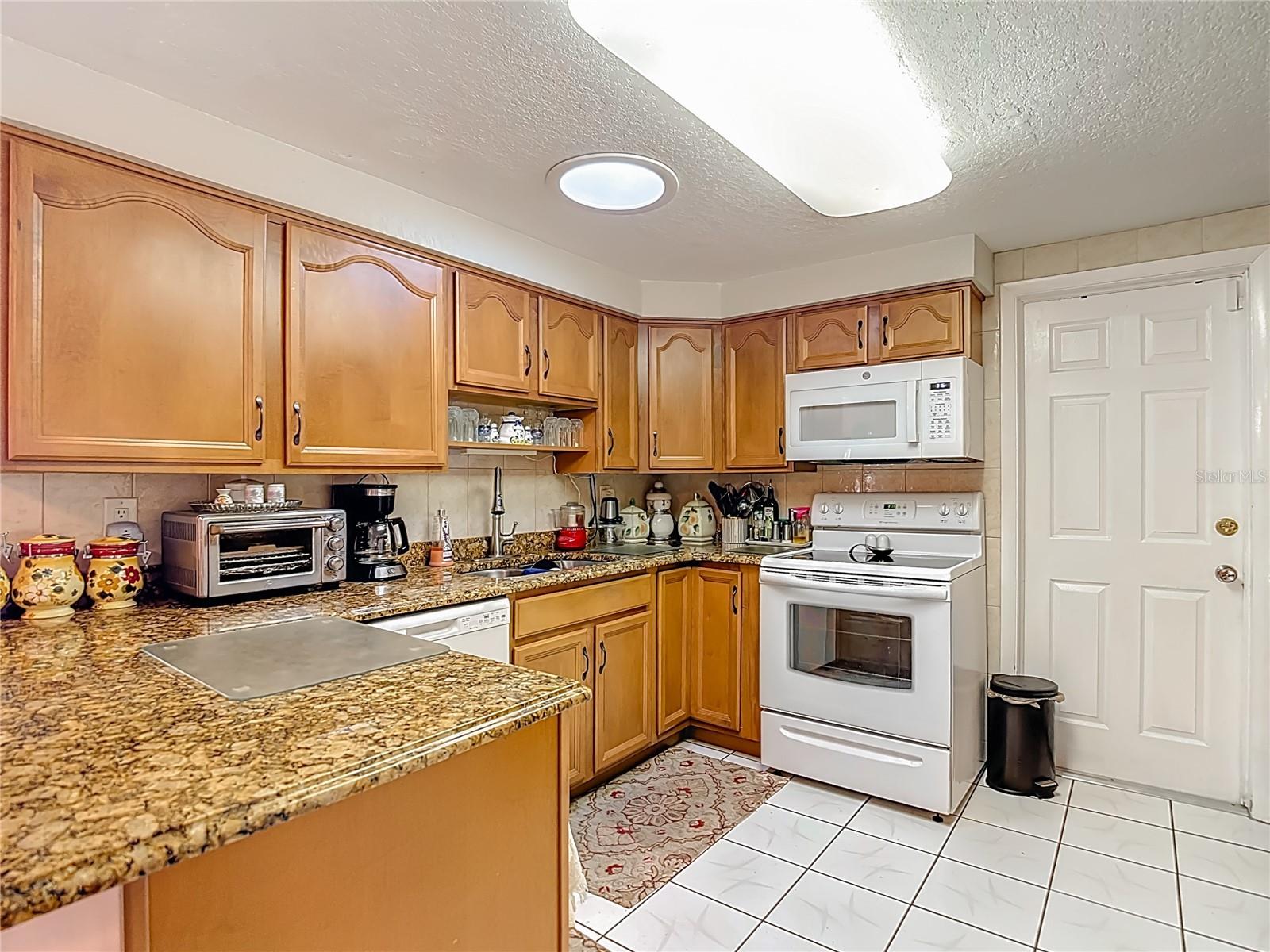 1646 COCKLESHELL DR, HOLIDAY, FL, 34690