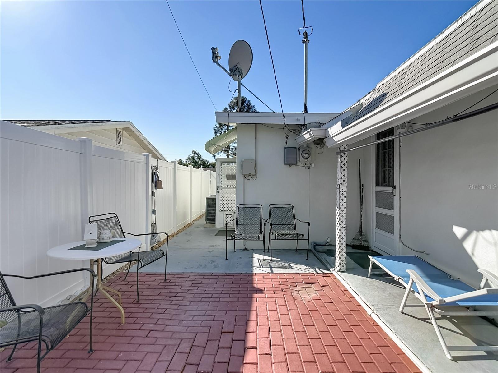 1646 COCKLESHELL DR, HOLIDAY, FL, 34690