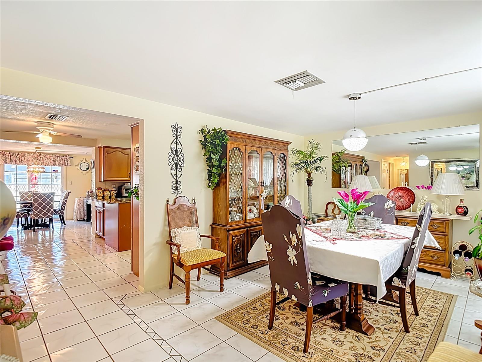 1646 COCKLESHELL DR, HOLIDAY, FL, 34690