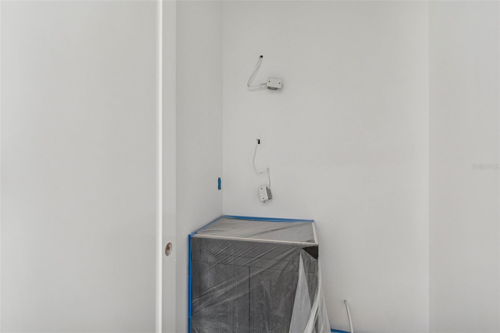 TB8470354 Property Photo