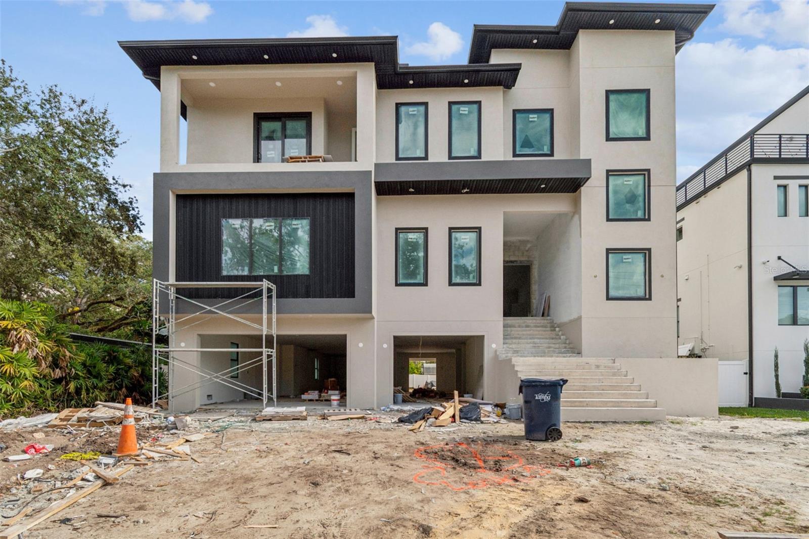 TB8470354 Property Photo