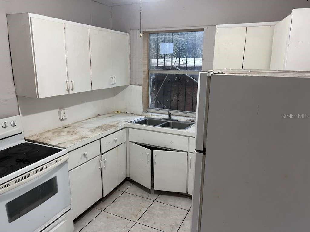 18020 NW 2ND PL, MIAMI, FL, 33169