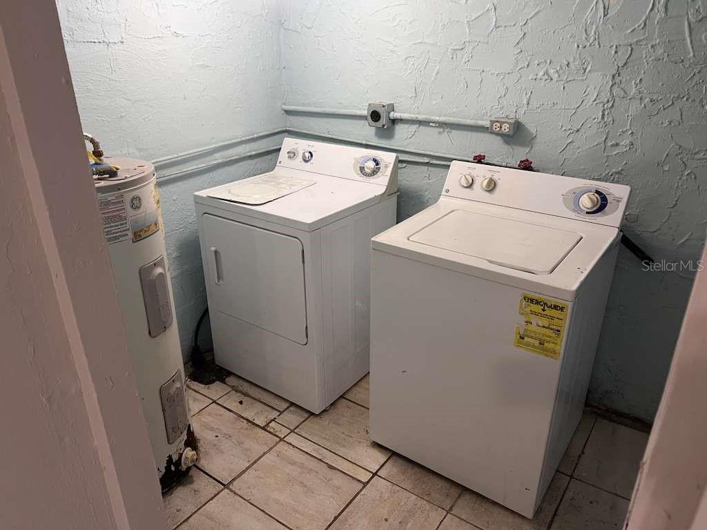 18020 NW 2ND PL, MIAMI, FL, 33169