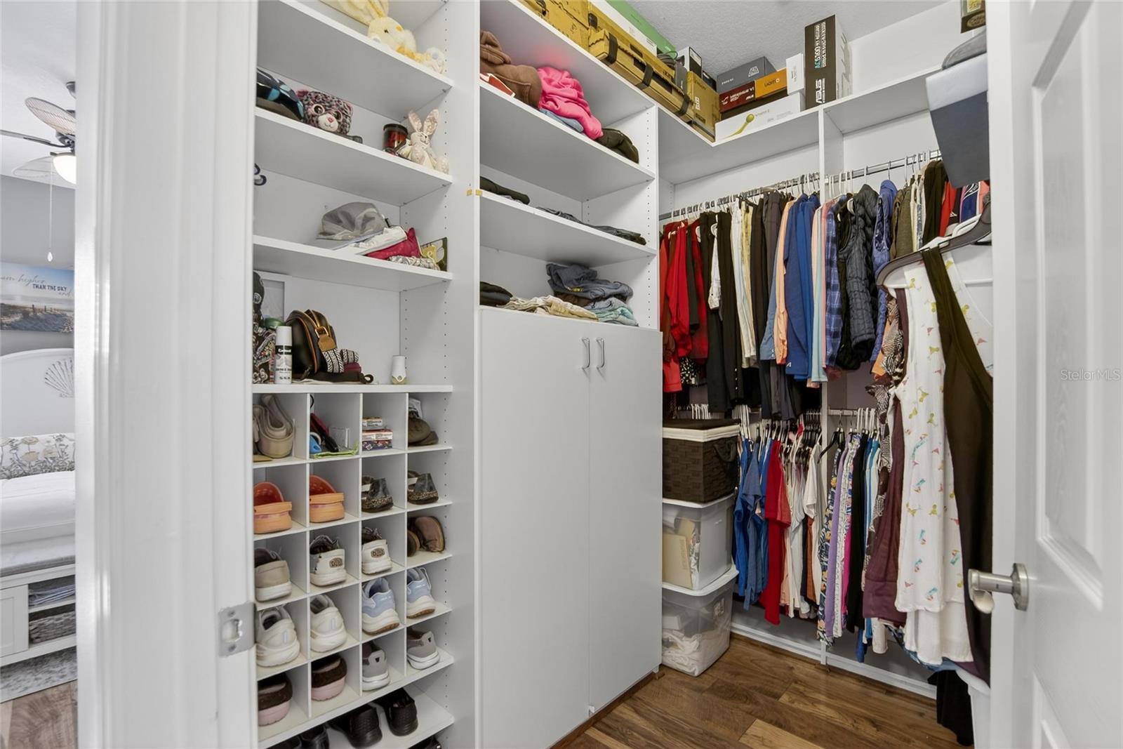 220 SHELL FALLS DR, APOLLO BEACH, FL, 33572