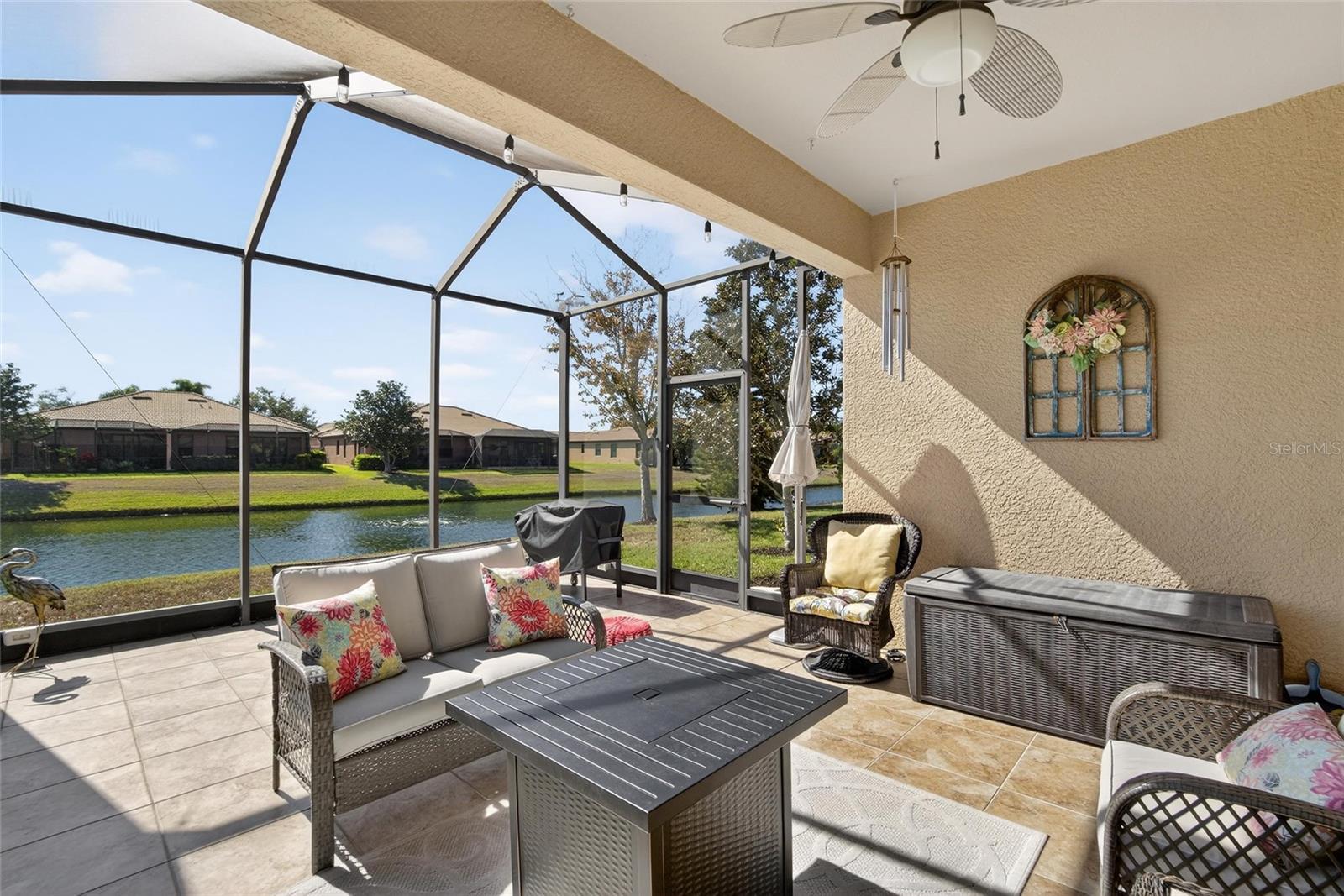 220 SHELL FALLS DR, APOLLO BEACH, FL, 33572