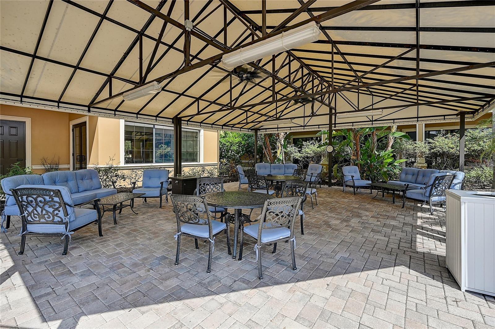 220 SHELL FALLS DR, APOLLO BEACH, FL, 33572