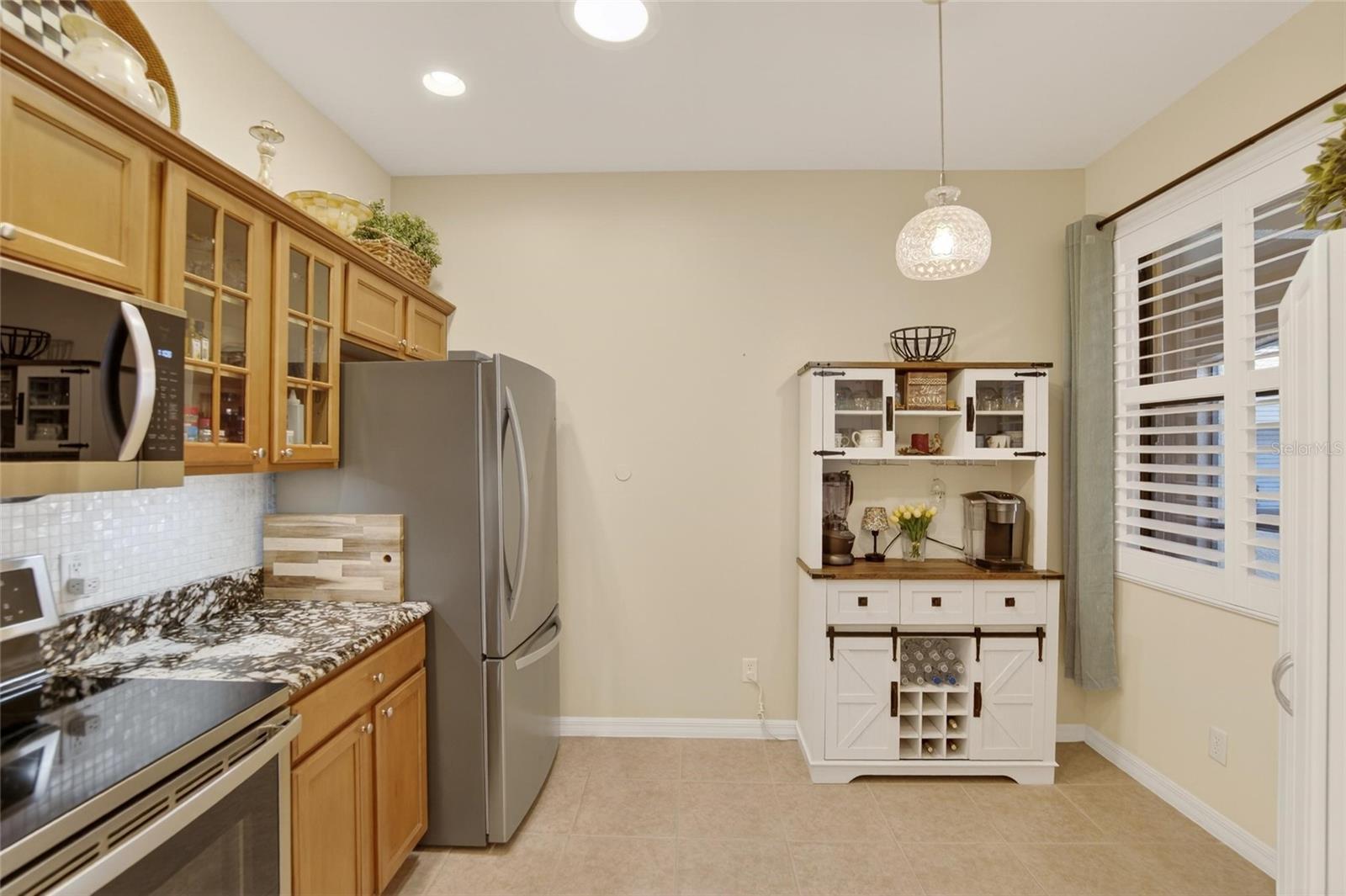 220 SHELL FALLS DR, APOLLO BEACH, FL, 33572