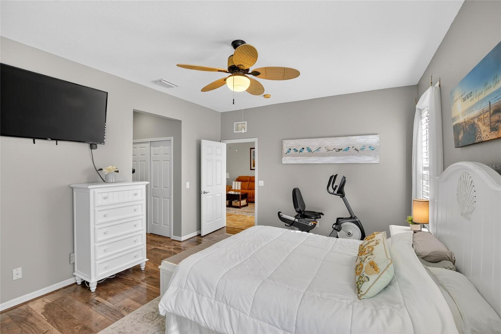 220 SHELL FALLS DR, APOLLO BEACH, FL, 33572