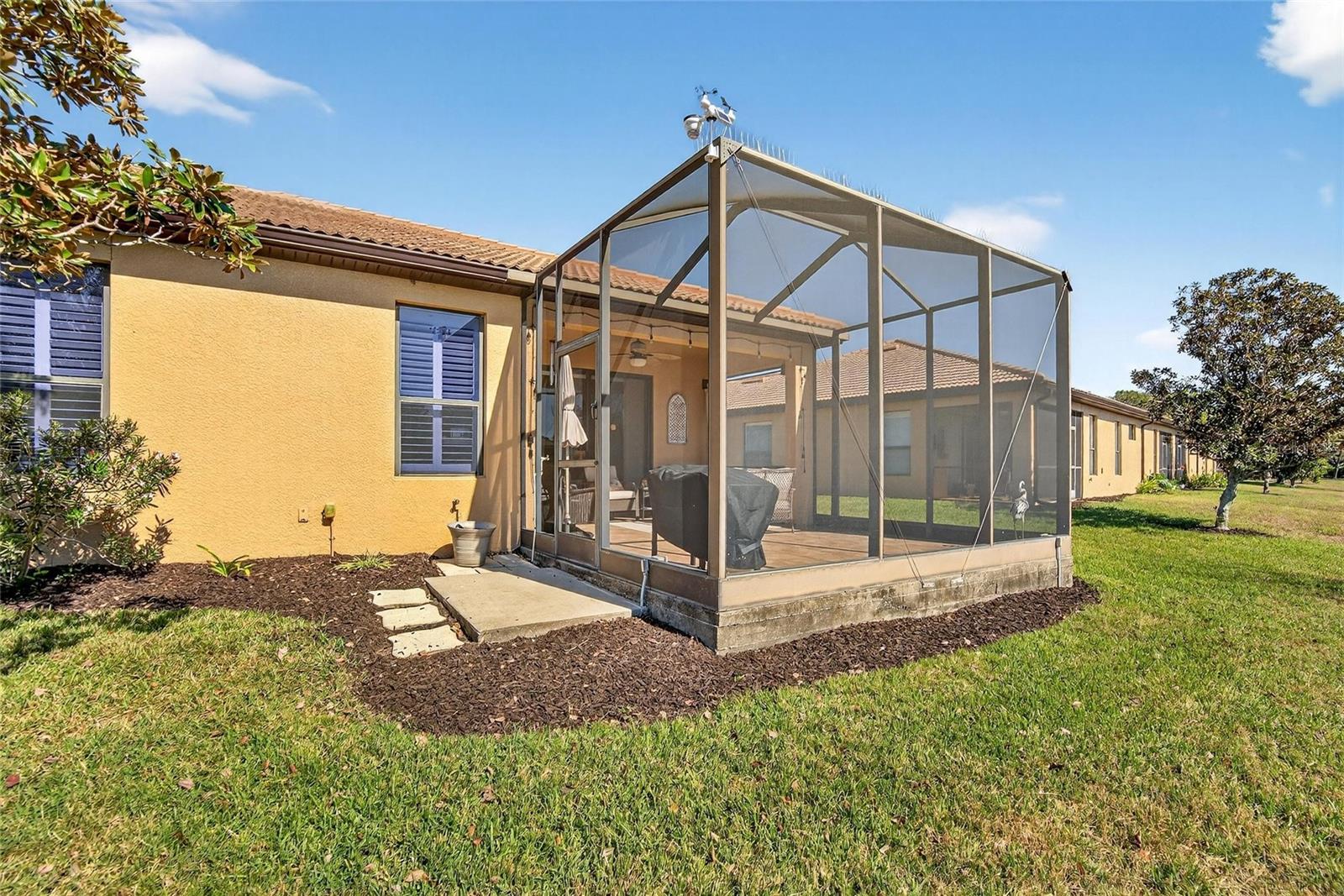 220 SHELL FALLS DR, APOLLO BEACH, FL, 33572