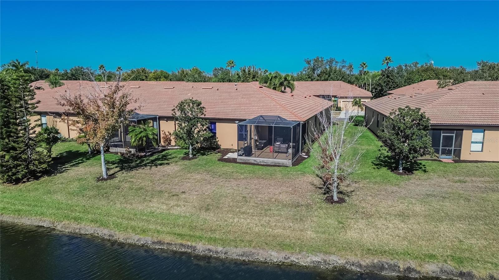 220 SHELL FALLS DR, APOLLO BEACH, FL, 33572