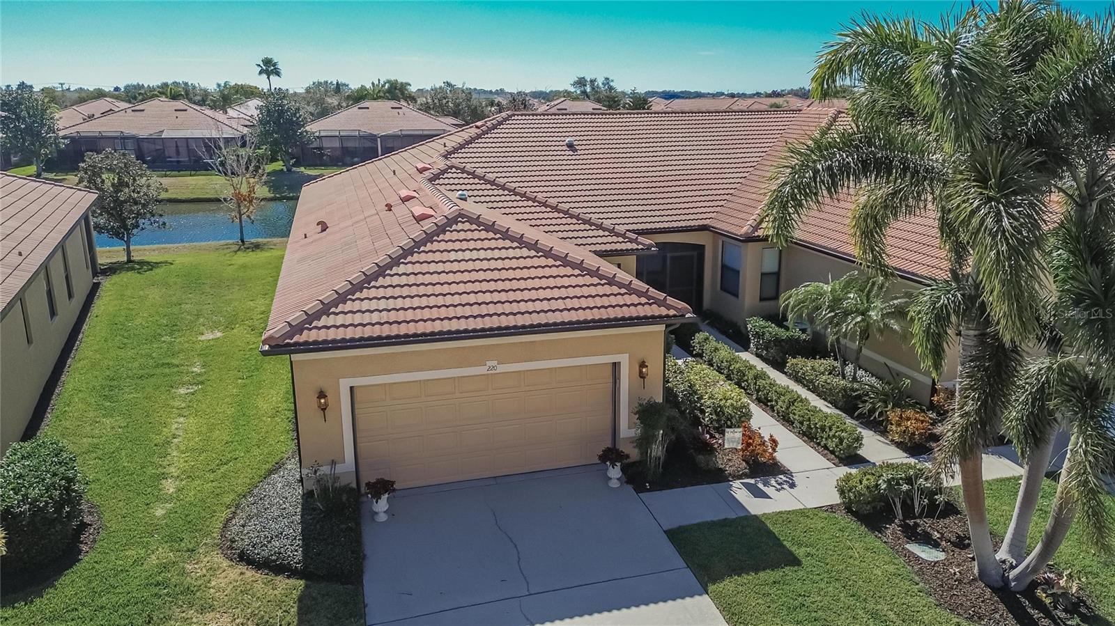 220 SHELL FALLS DR, APOLLO BEACH, FL, 33572