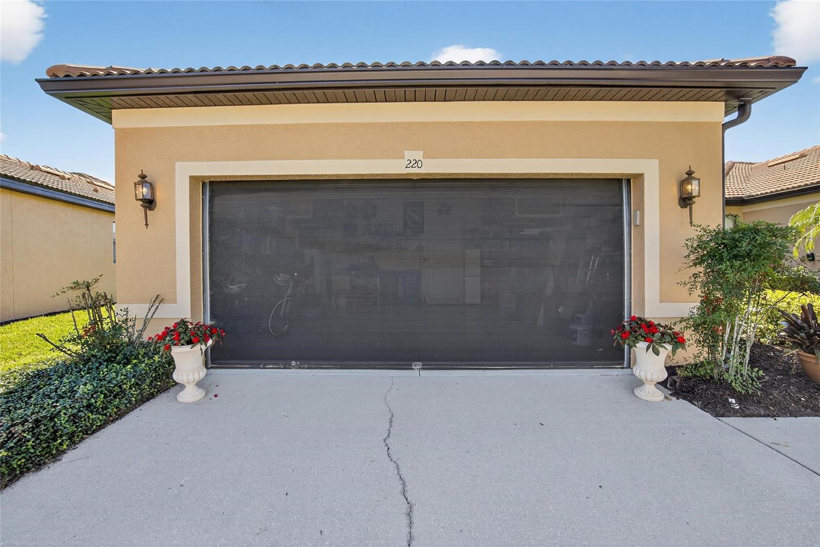 220 SHELL FALLS DR, APOLLO BEACH, FL, 33572