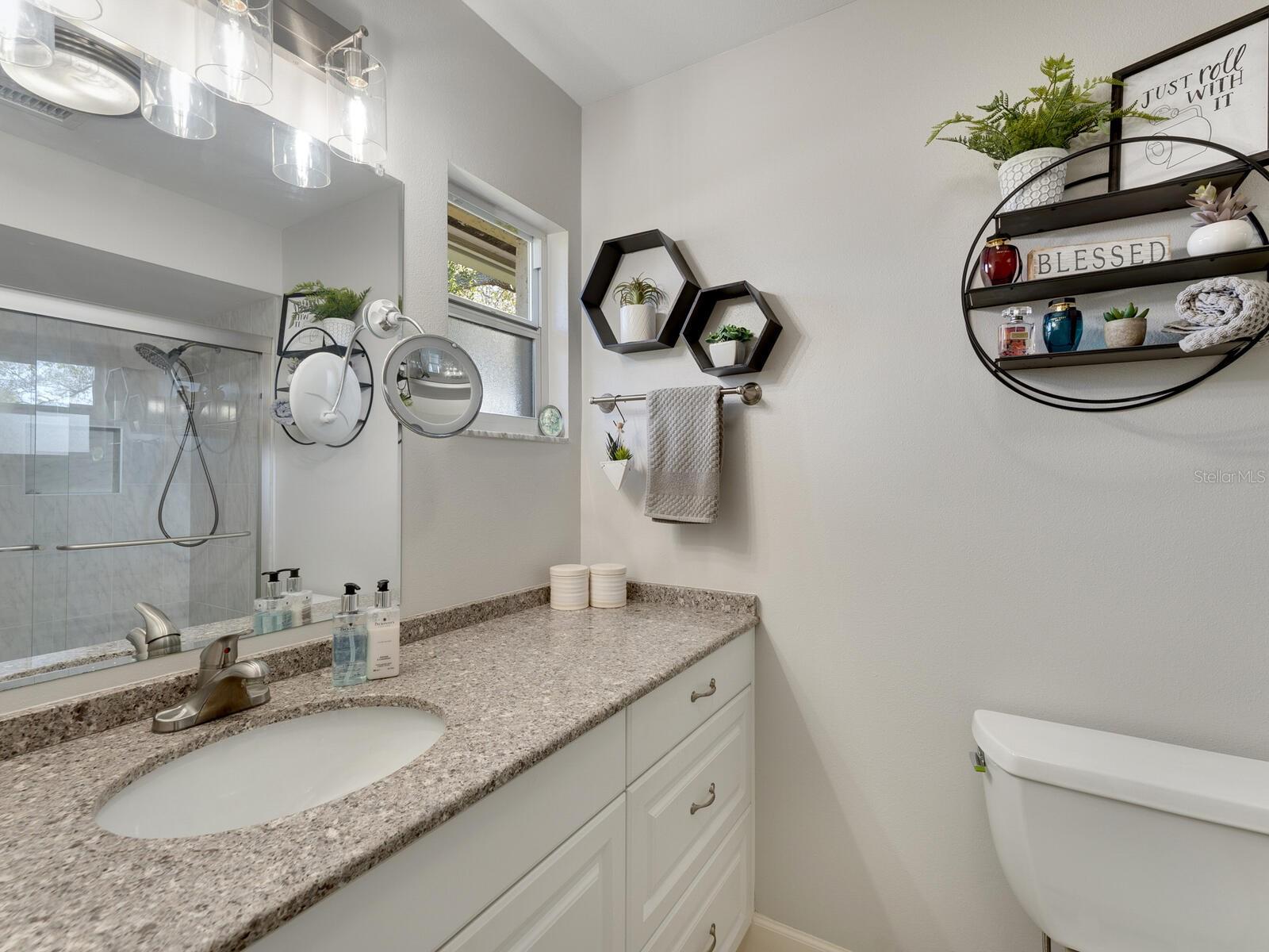 6994 W COUNTRY CLUB DR N, SARASOTA, FL, 34243