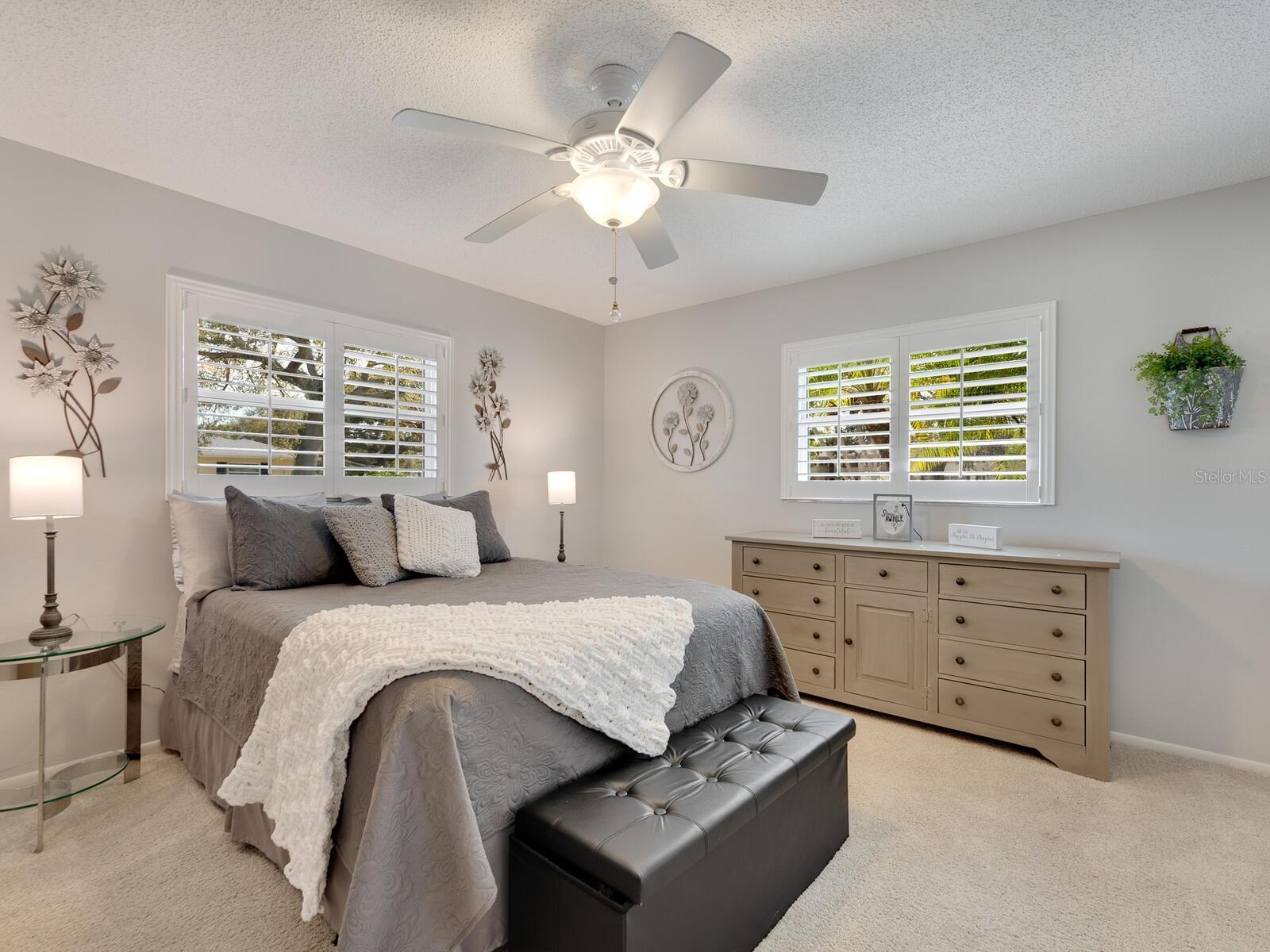 6994 W COUNTRY CLUB DR N, SARASOTA, FL, 34243