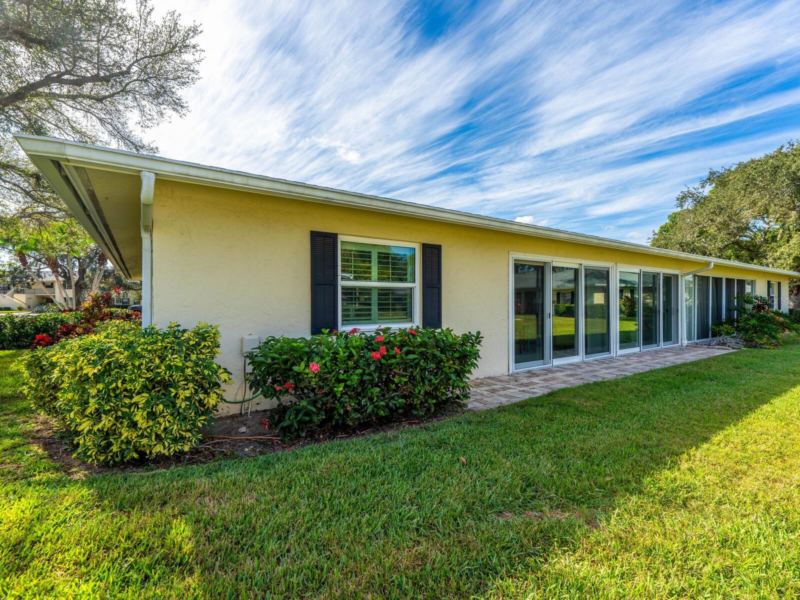 6994 W COUNTRY CLUB DR N, SARASOTA, FL, 34243