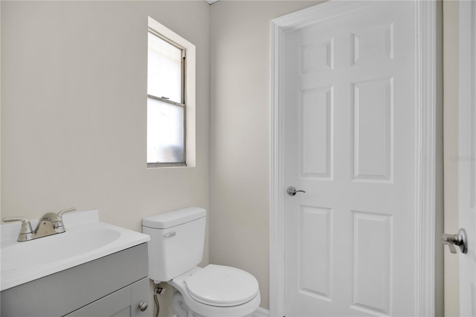 2422 S FRENCH AVE, SANFORD, FL, 32771