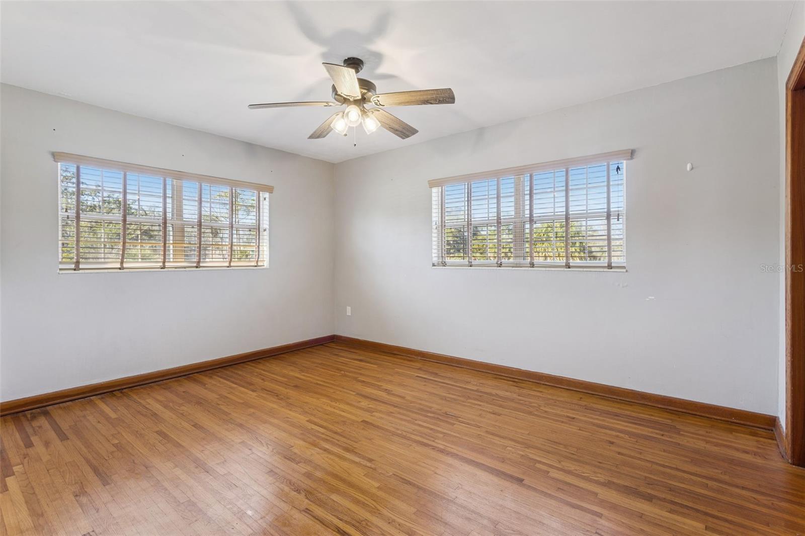 500 E GOTTSCHE AVE, EUSTIS, FL, 32726