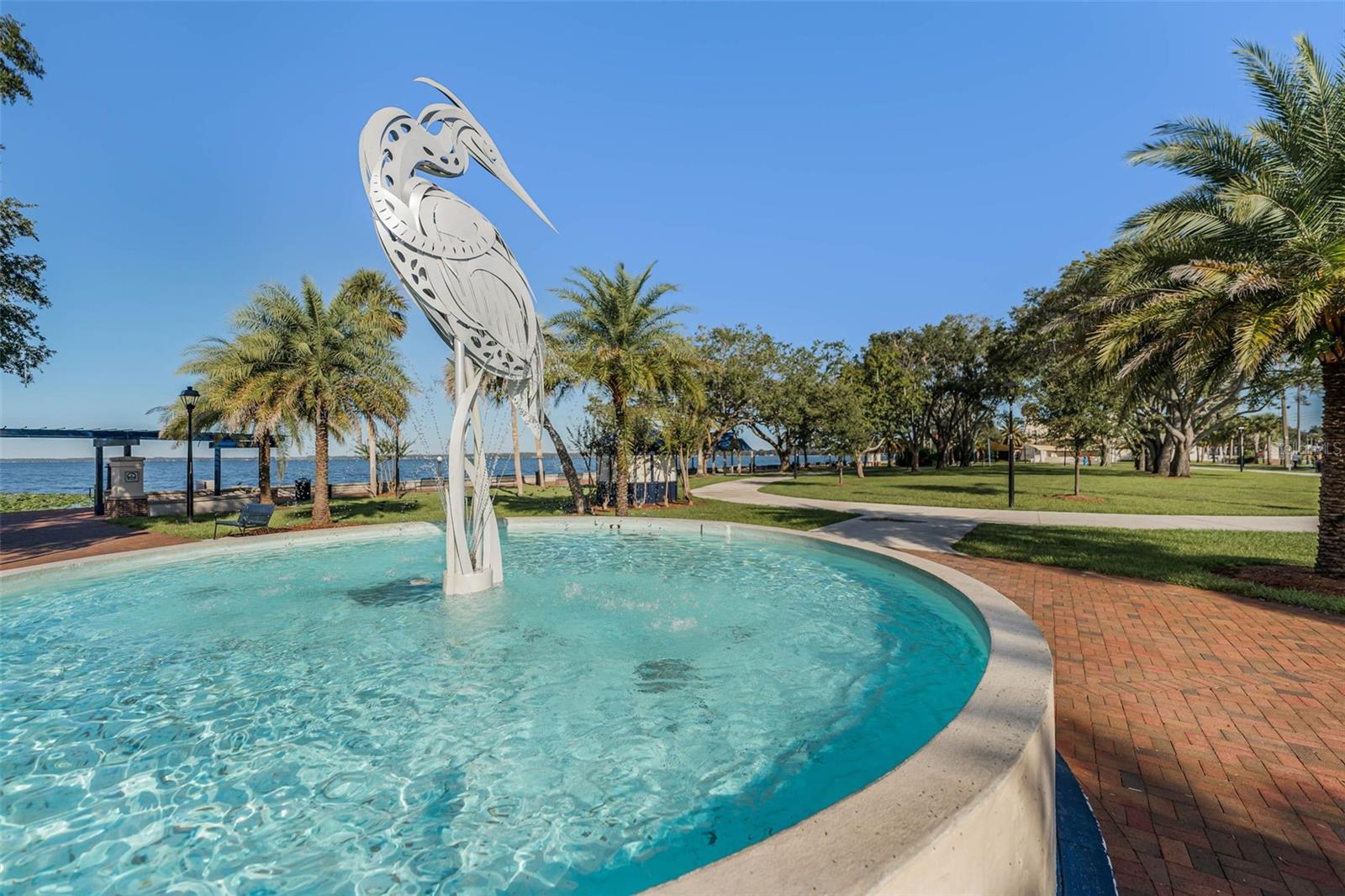 500 E GOTTSCHE AVE, EUSTIS, FL, 32726