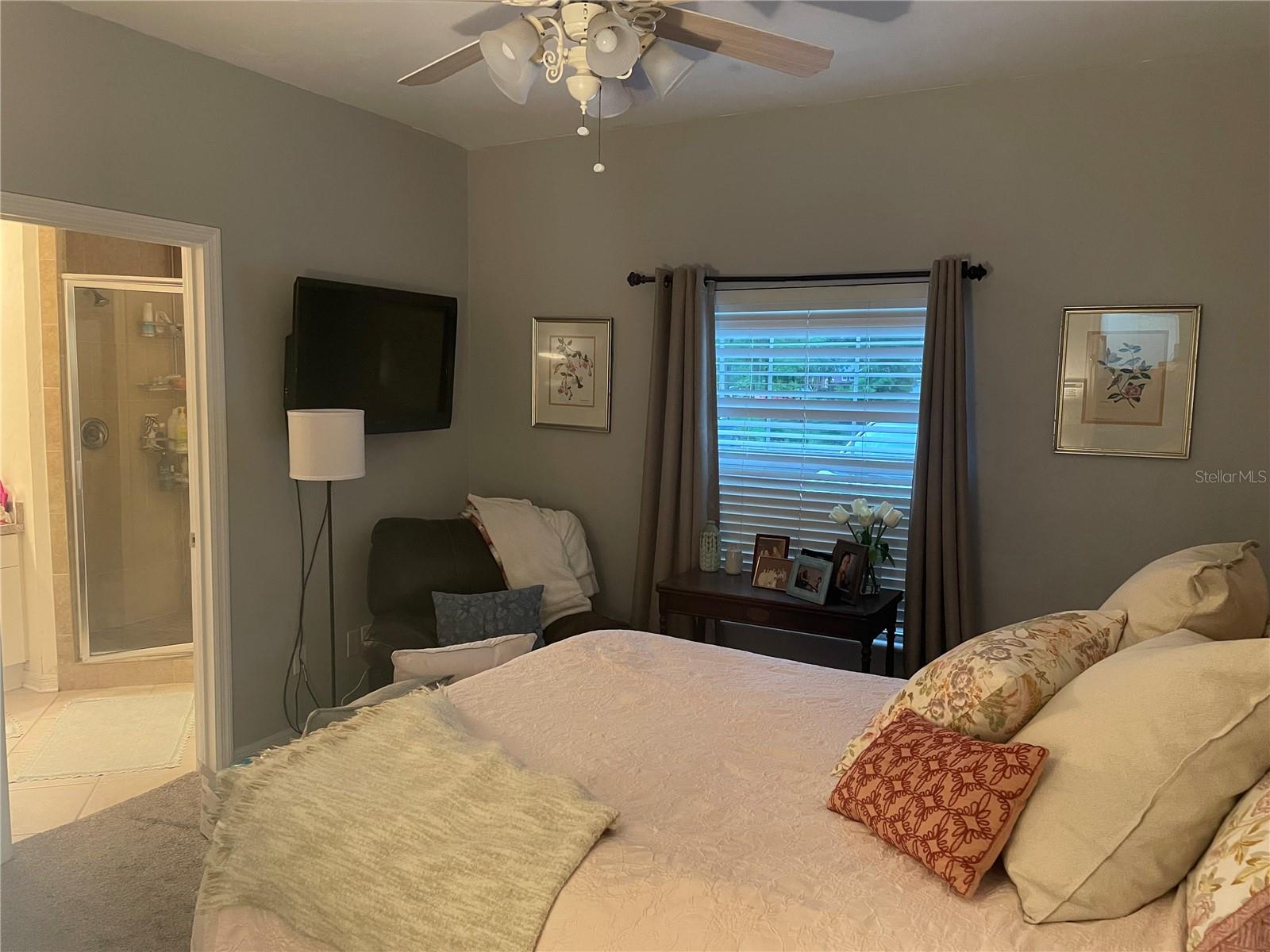 4945 NW 1ST PL, GAINESVILLE, FL, 32607