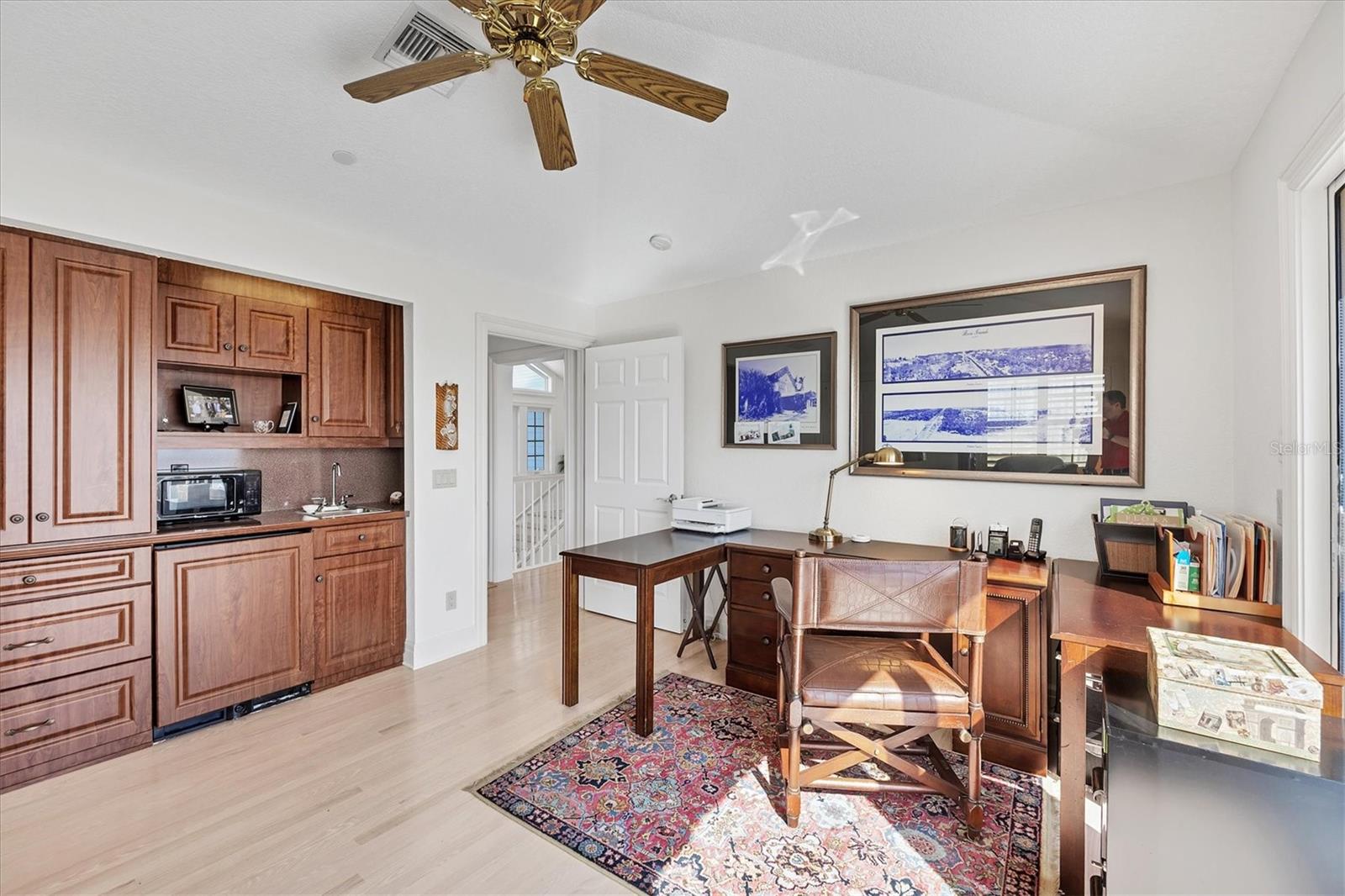 D6145898 Property Photo