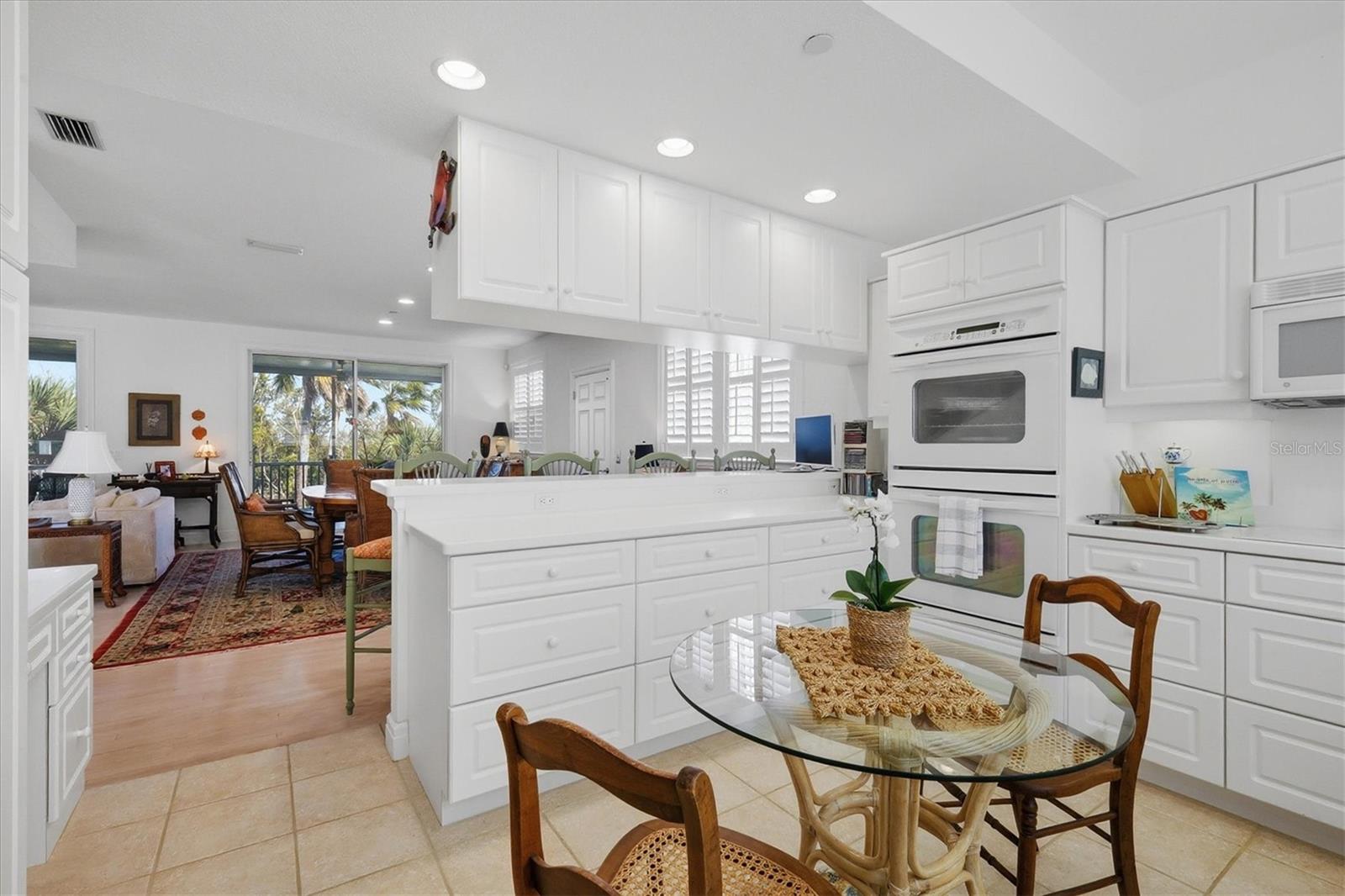 D6145898 Property Photo