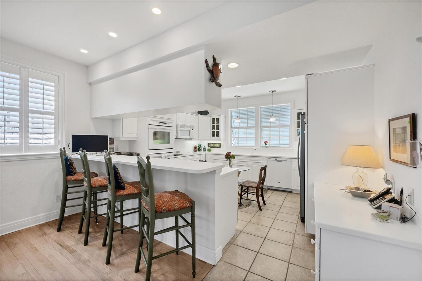 D6145898 Property Photo