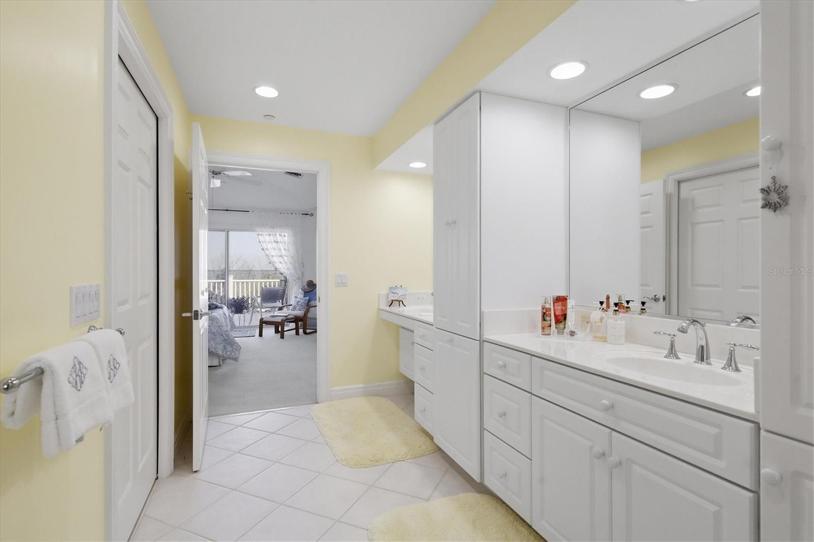 D6145898 Property Photo