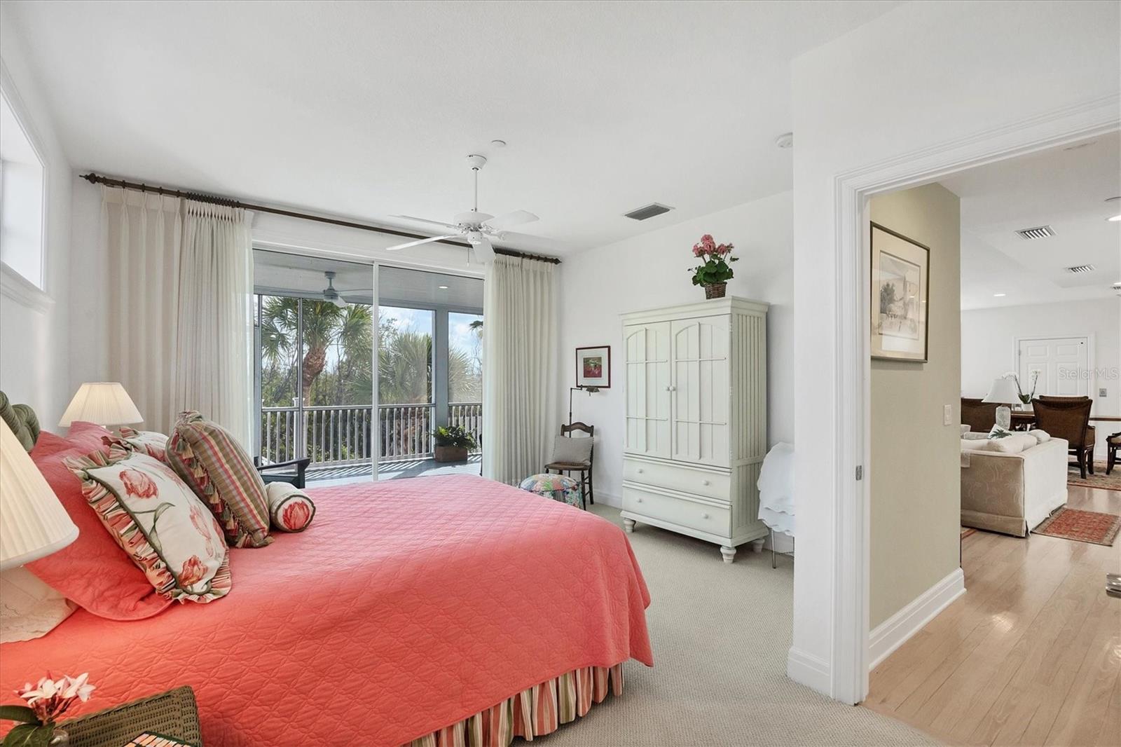 D6145898 Property Photo