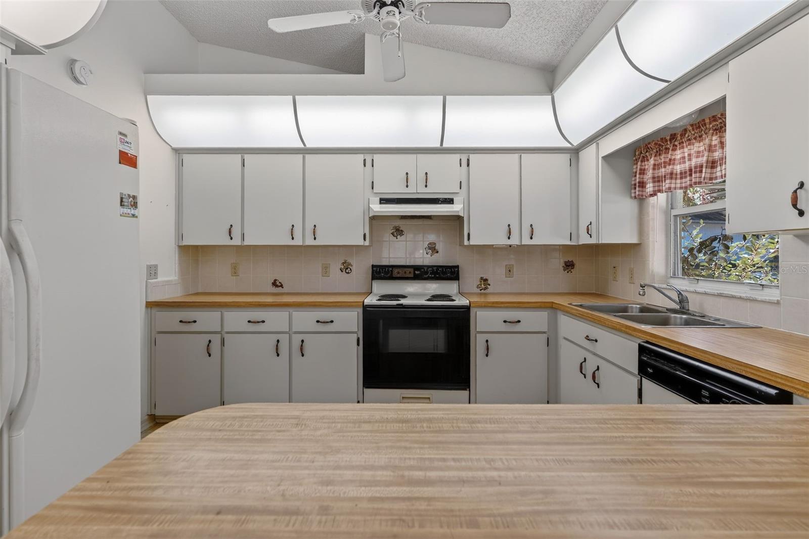 774 S OAK CREST PATH, LECANTO, FL, 34461