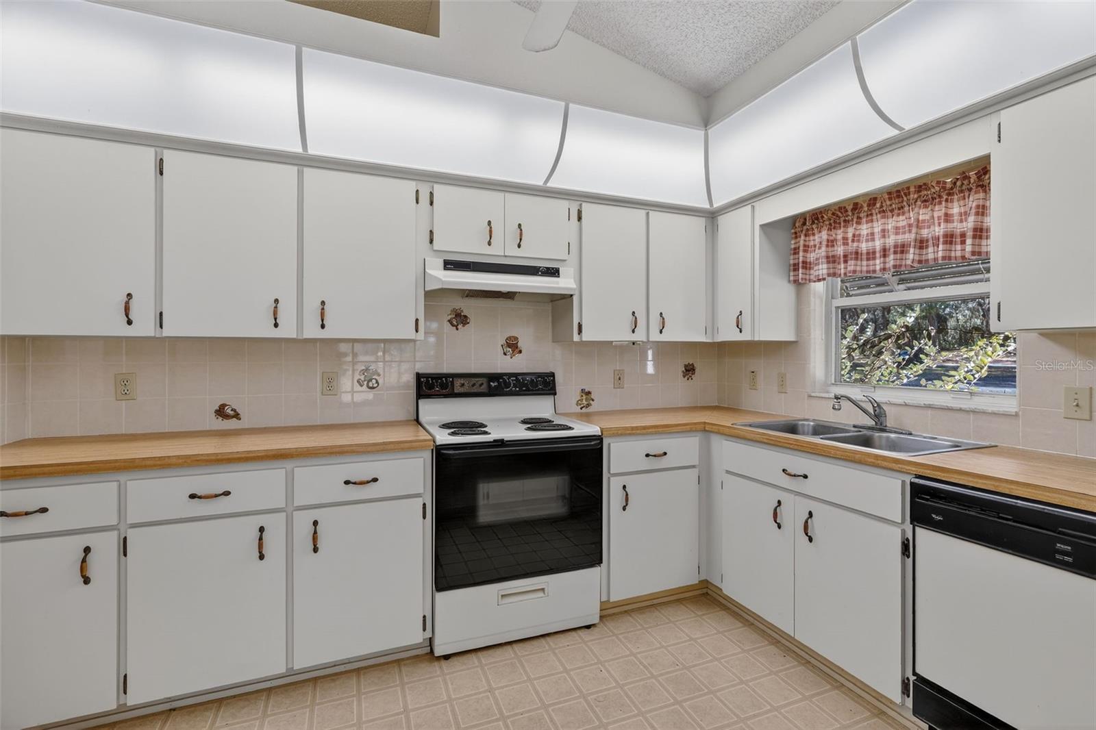 774 S OAK CREST PATH, LECANTO, FL, 34461