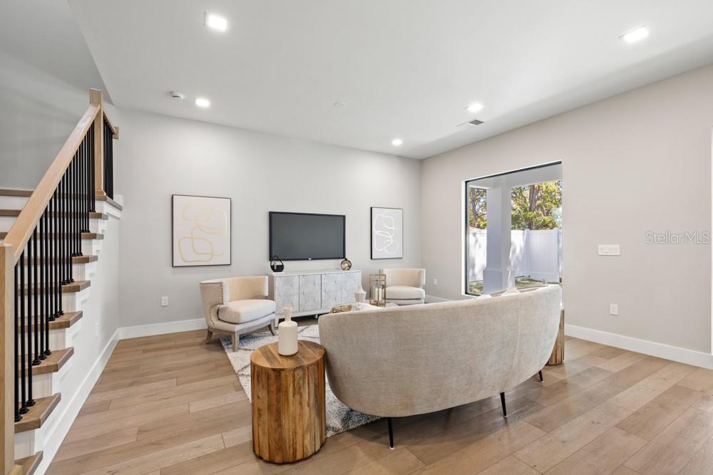 1217 CLOVERLAWN AVE, ORLANDO, FL, 32806