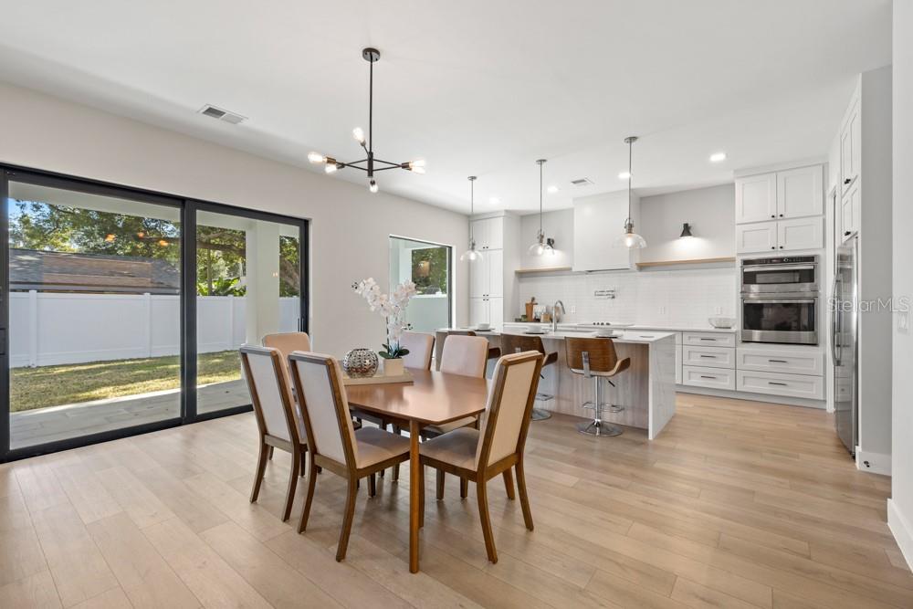 1217 CLOVERLAWN AVE, ORLANDO, FL, 32806