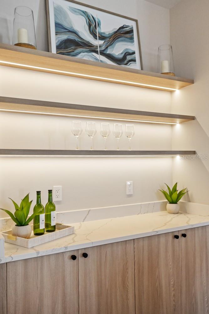 1217 CLOVERLAWN AVE, ORLANDO, FL, 32806