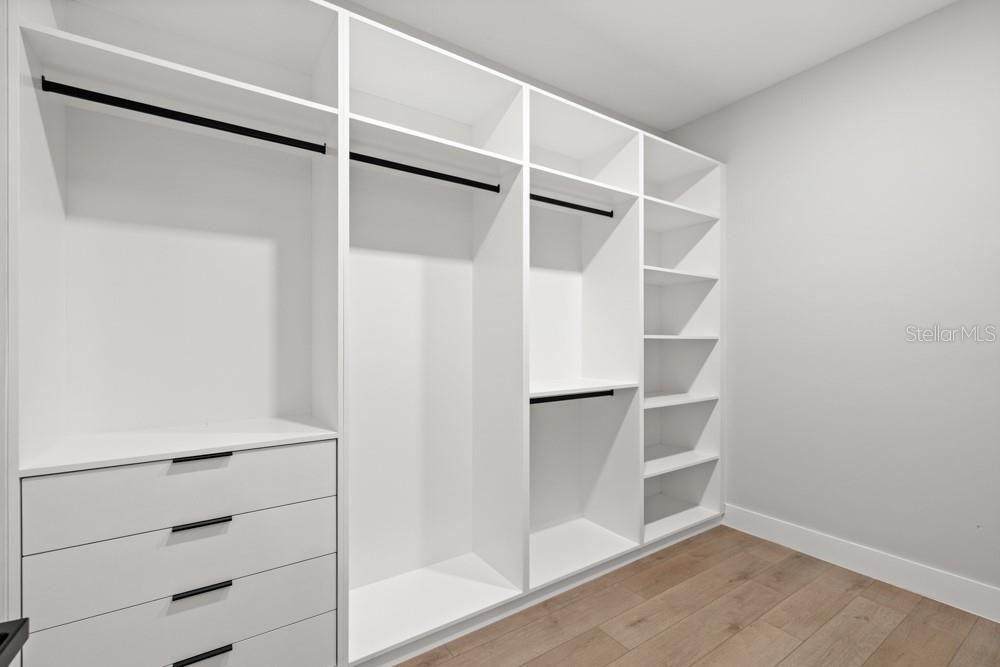 1217 CLOVERLAWN AVE, ORLANDO, FL, 32806