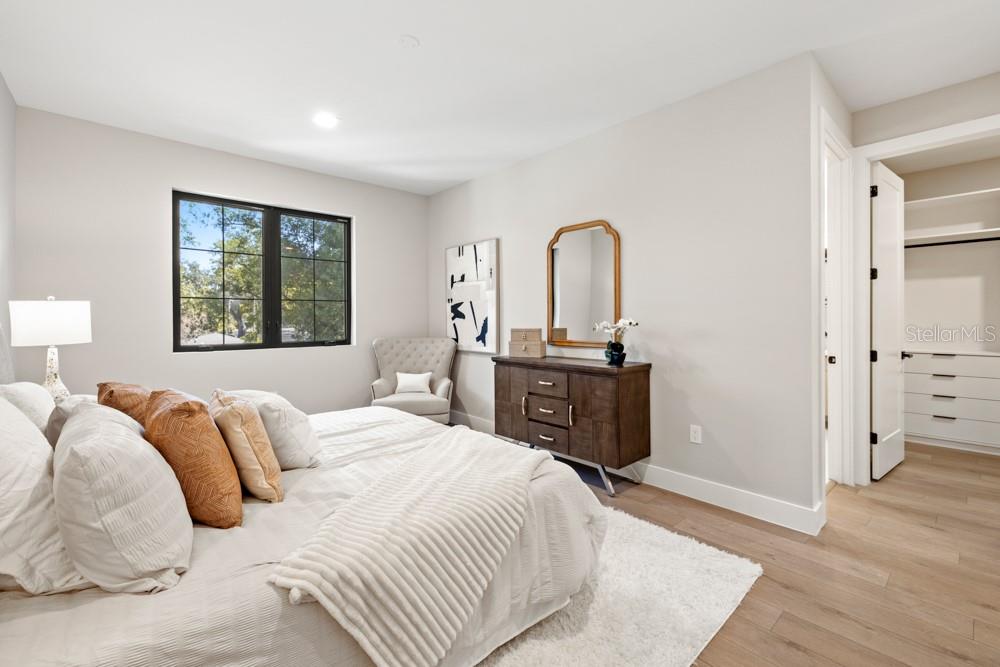 1217 CLOVERLAWN AVE, ORLANDO, FL, 32806