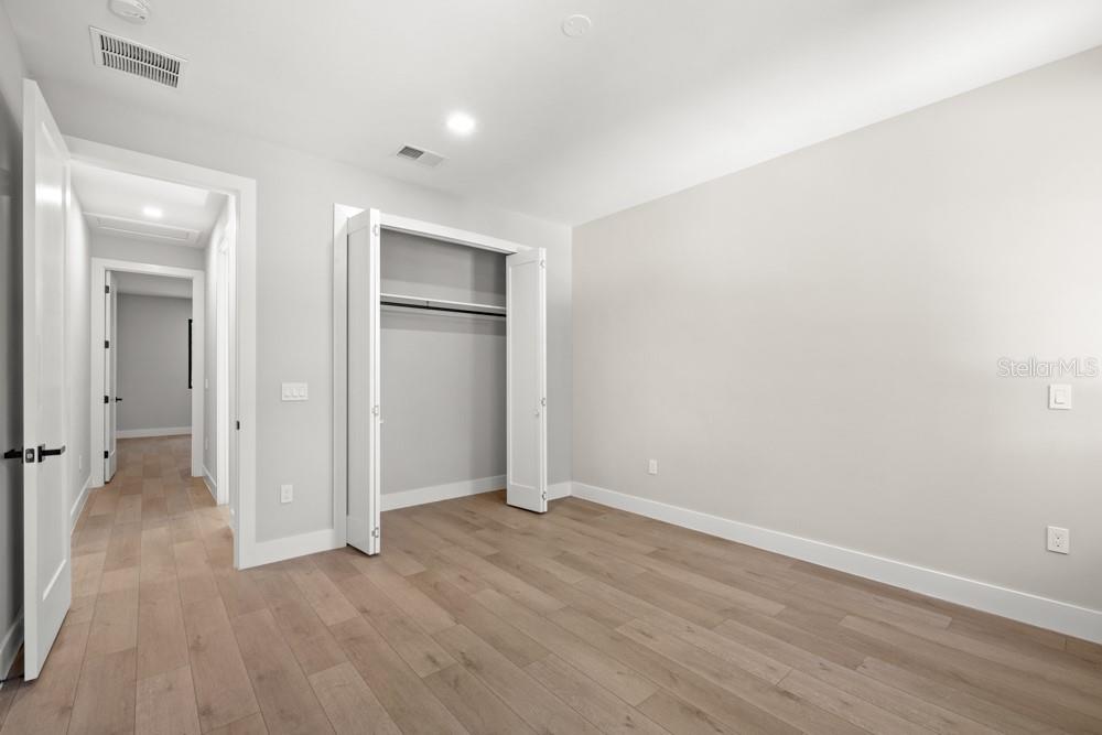 1217 CLOVERLAWN AVE, ORLANDO, FL, 32806