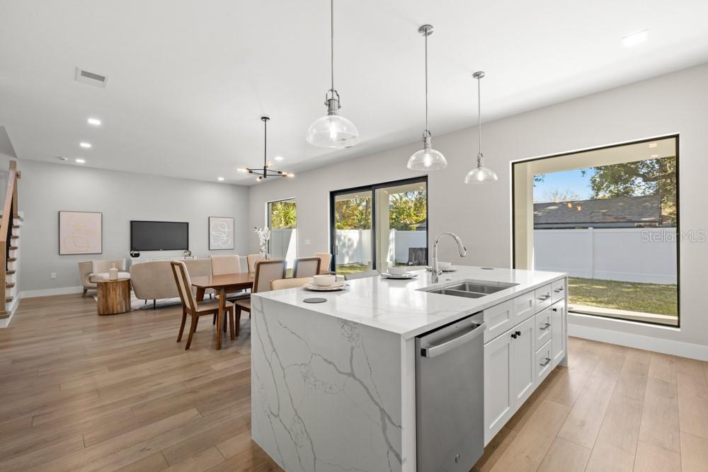 1217 CLOVERLAWN AVE, ORLANDO, FL, 32806