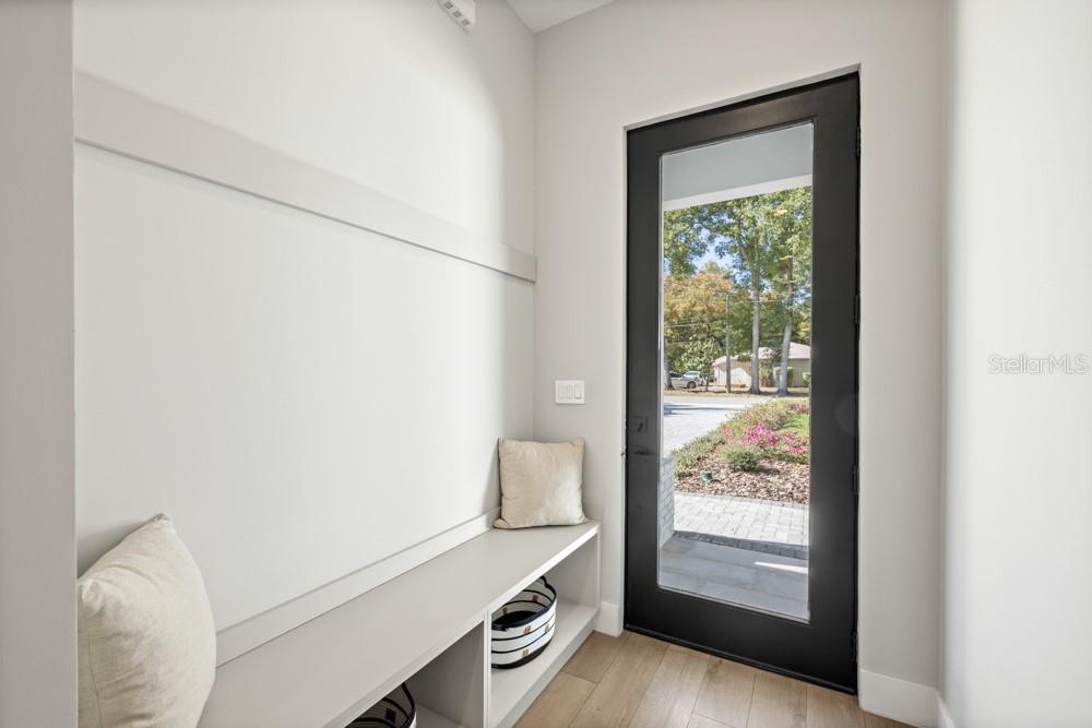 1217 CLOVERLAWN AVE, ORLANDO, FL, 32806