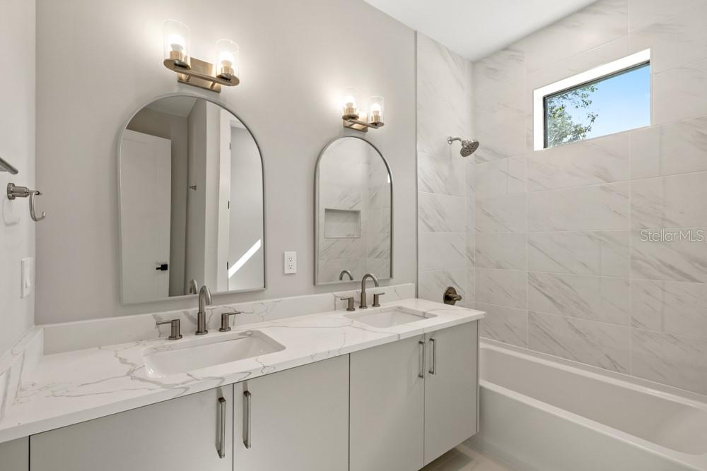 1217 CLOVERLAWN AVE, ORLANDO, FL, 32806