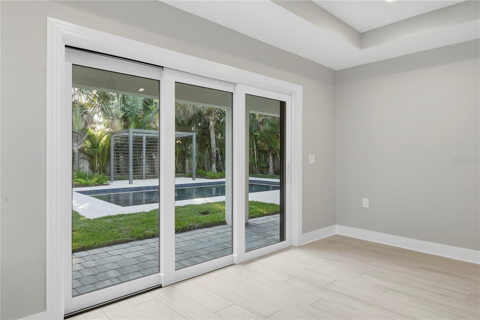 845 SNELL ISLE BLVD NE, ST PETERSBURG, FL, 33704