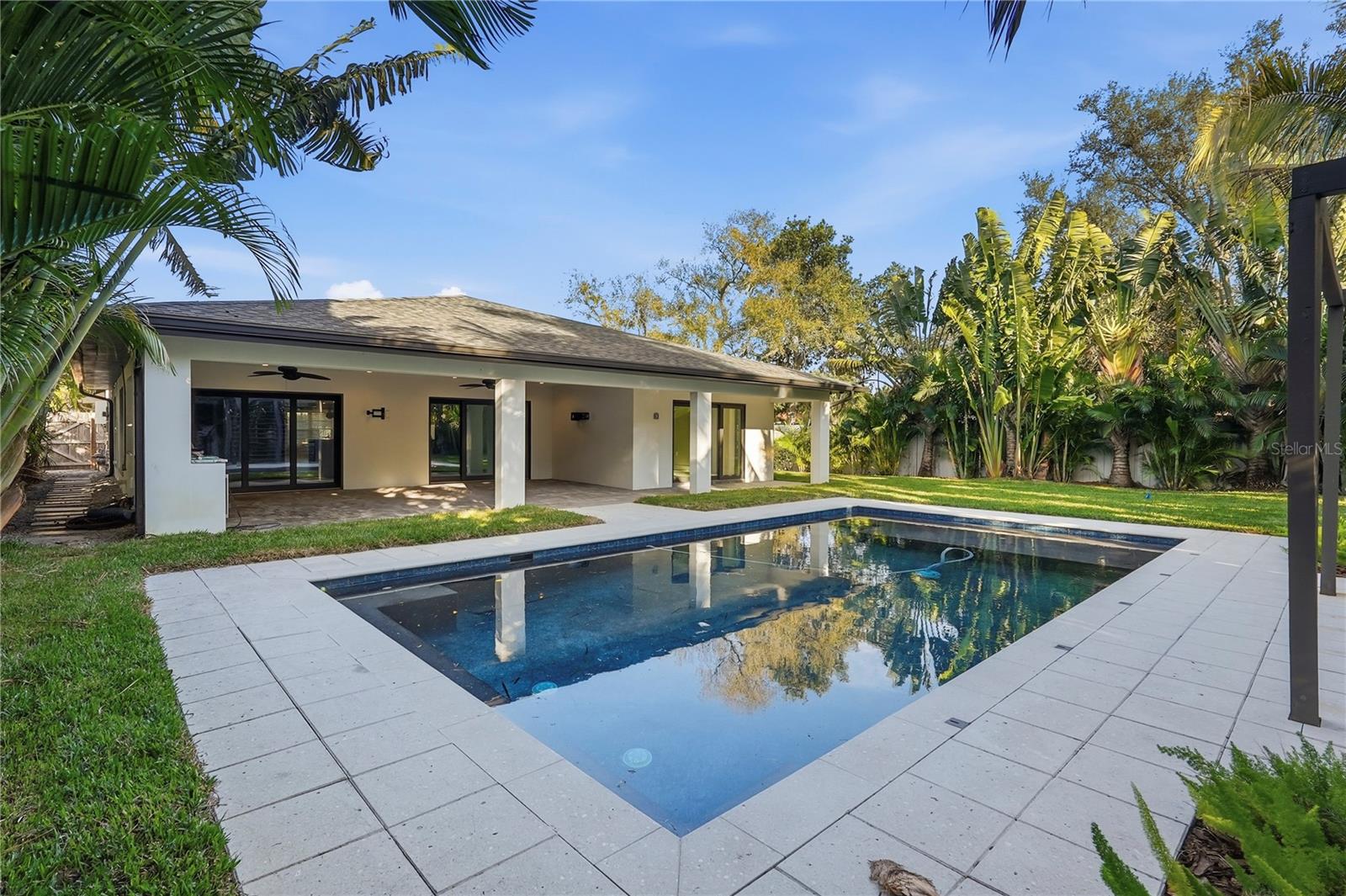 845 SNELL ISLE BLVD NE, ST PETERSBURG, FL, 33704