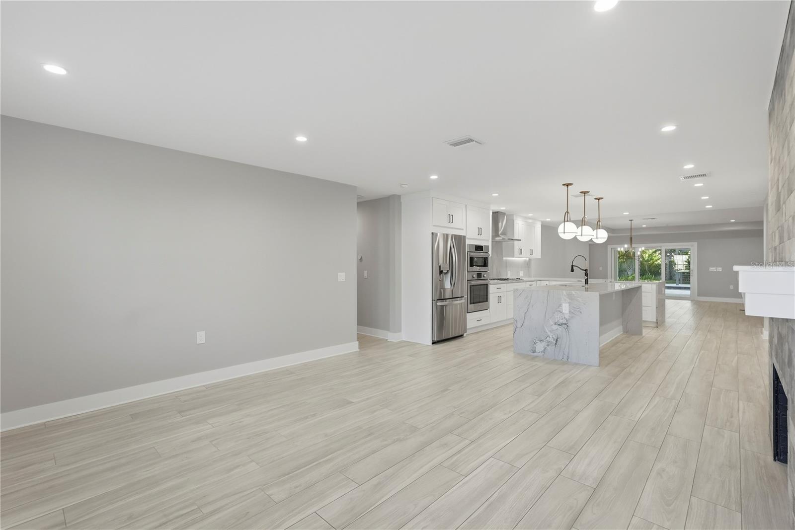 845 SNELL ISLE BLVD NE, ST PETERSBURG, FL, 33704